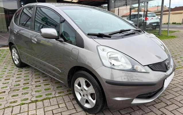 imagem-https://www.socarrao.com.br/sc-vehicle-images-prod/3094600/1789591775643-8291037_12_B_6deffa8fb4.jpeg