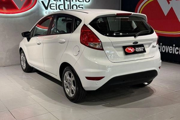imagem-https://www.socarrao.com.br/sc-vehicle-images-prod/3094616/1786132340028-8171088_15_B_270a120ffa.jpeg
