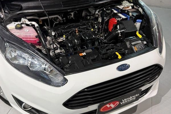 imagem-https://www.socarrao.com.br/sc-vehicle-images-prod/3094616/1786132340032-8171088_18_B_95149b862c.jpeg