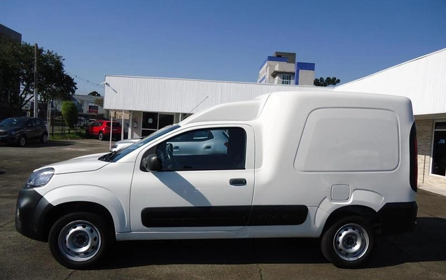 imagem-https://www.socarrao.com.br/sc-vehicle-images-prod/3094742/1789676591971-8360206_1_B_f229cc21eb.jpeg
