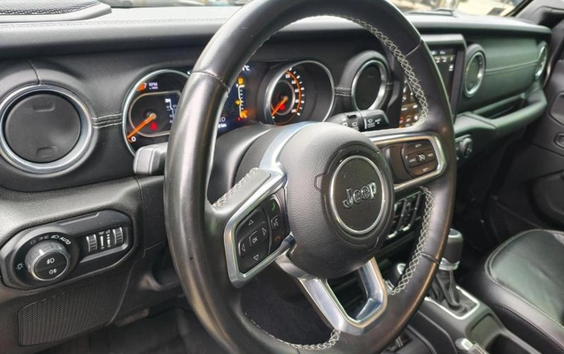 imagem-https://www.socarrao.com.br/sc-vehicle-images-prod/3094750/1788617718427-8358260_6_B_25721fa947.jpeg
