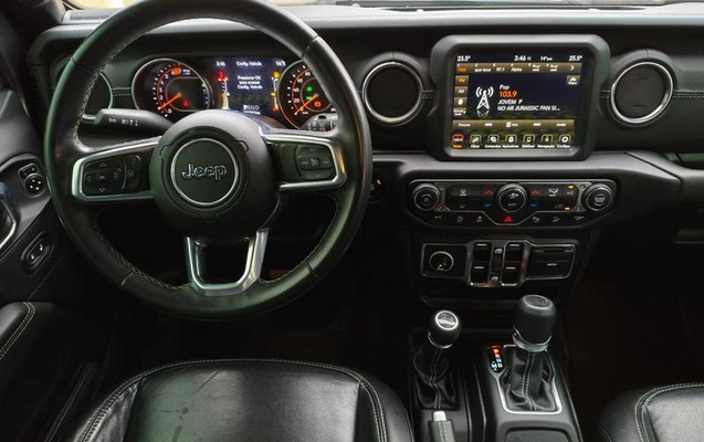 imagem-https://www.socarrao.com.br/sc-vehicle-images-prod/3094750/1788617718436-8358260_11_B_1bf78c24d9.jpeg