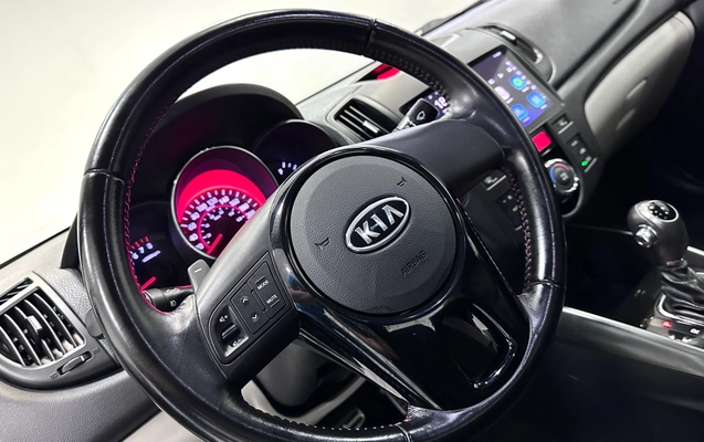 imagem-https://www.socarrao.com.br/sc-vehicle-images-prod/3094758/1786134583223-c90f1594-fdb7-4504-970e-939ca8f63ae8.jpg