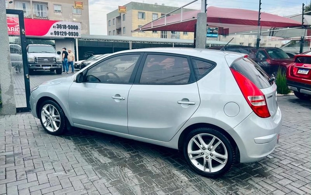 imagem-https://www.socarrao.com.br/sc-vehicle-images-prod/3094772/1786134832851-8360529_12_B_c464ee5789.jpeg