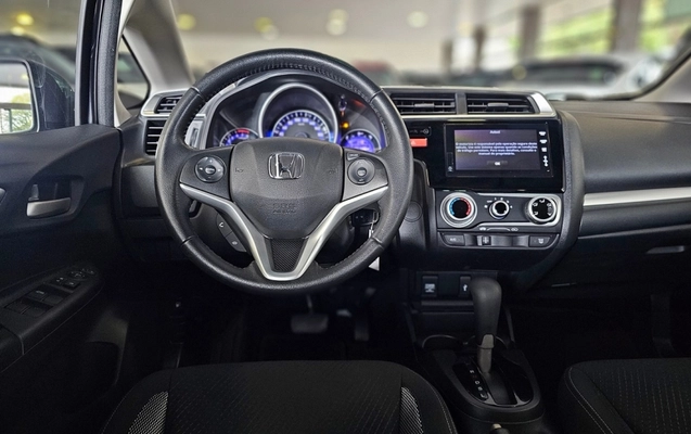 imagem-https://www.socarrao.com.br/sc-vehicle-images-prod/3094781/1788031739654-oDA30gNN1enk3mFDHffFUfVXnpCBwCeF.jpg