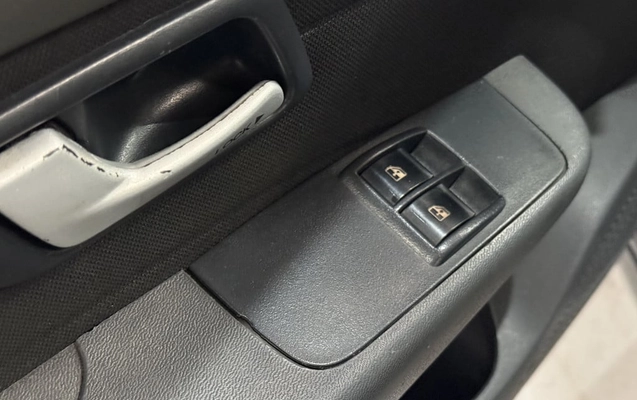 imagem-https://www.socarrao.com.br/sc-vehicle-images-prod/3094861/1786136450414-vehicle_image_1786136332_fd13f5da82de46dc99056ba655404f85.jpeg