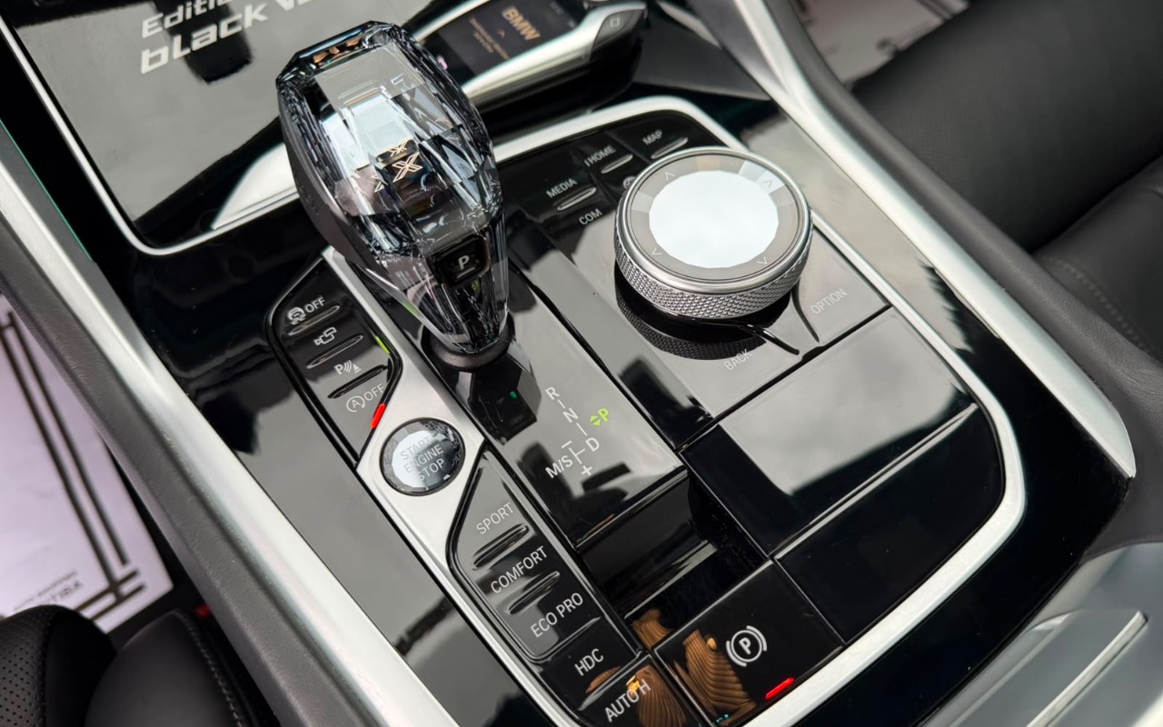 imagem-https://www.socarrao.com.br/sc-vehicle-images-prod/3094864/1786136536616-OGY1YmI1MDItNTNkNy00NzYyLWE1MGYtNTUyODhhNjY4YjJhLmpwZWc.jpeg