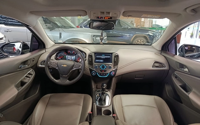 imagem-https://www.socarrao.com.br/sc-vehicle-images-prod/3094872/1788288923925-5m6ve7UJAl9o11RpzjQgzMJ7gdDqJiXr.jpg