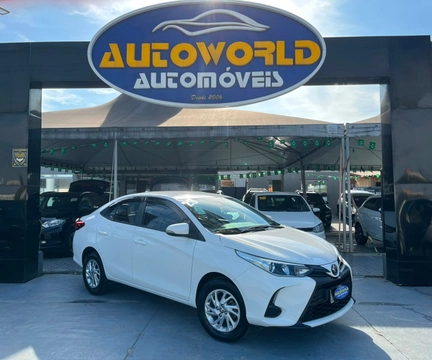 Toyota Yaris 2023 Branco — foto 1 de 3