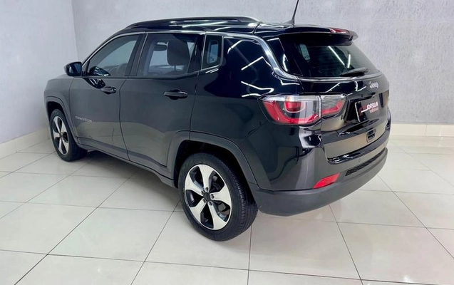 imagem-https://www.socarrao.com.br/sc-vehicle-images-prod/3094921/1789420493946-6910903_8_B_26657addac.jpeg