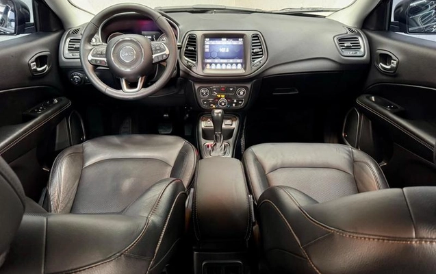 imagem-https://www.socarrao.com.br/sc-vehicle-images-prod/3094921/1789420493950-6910903_12_B_984ee5f6e9.jpeg