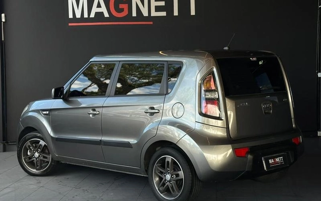 imagem-https://www.socarrao.com.br/sc-vehicle-images-prod/3094936/1788399692917-8343125_12_B_36c94fa061.jpeg