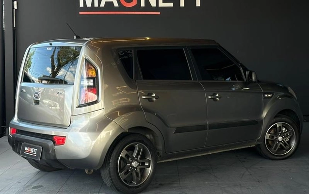 imagem-https://www.socarrao.com.br/sc-vehicle-images-prod/3094936/1788399692920-8343125_16_B_7c9ba8485e.jpeg