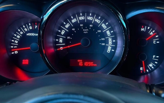 imagem-https://www.socarrao.com.br/sc-vehicle-images-prod/3094936/1788399692926-8343125_14_B_0a6e3ed3ae.jpeg