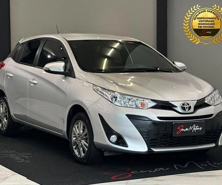 Toyota Yaris 2022 Prata — foto 1 de 3