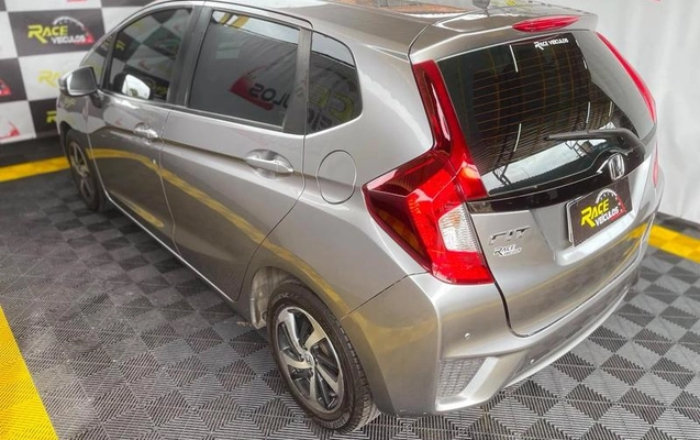 imagem-https://www.socarrao.com.br/sc-vehicle-images-prod/3096202/1789170265726-8360991_9_B_43a732e5b3.jpeg