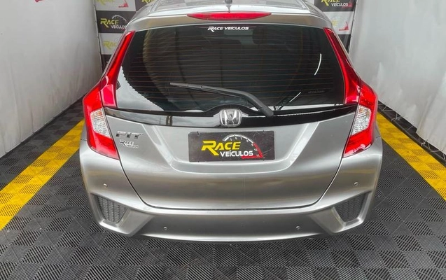 imagem-https://www.socarrao.com.br/sc-vehicle-images-prod/3096202/1789170265727-8360991_9_B_9abf45ca82.jpeg