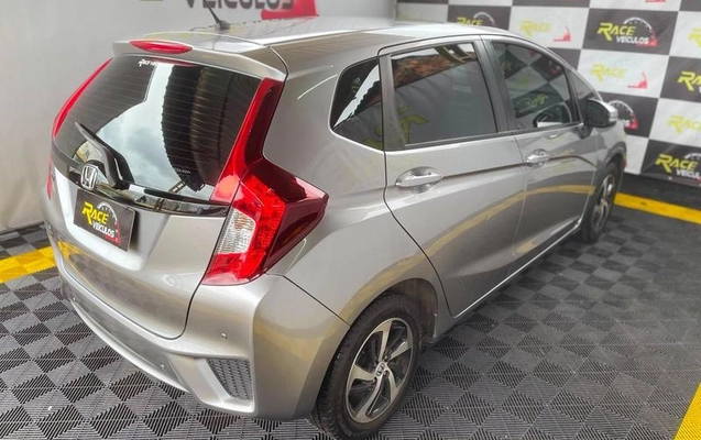 imagem-https://www.socarrao.com.br/sc-vehicle-images-prod/3096202/1789170265728-8360991_9_B_567ae999dd.jpeg