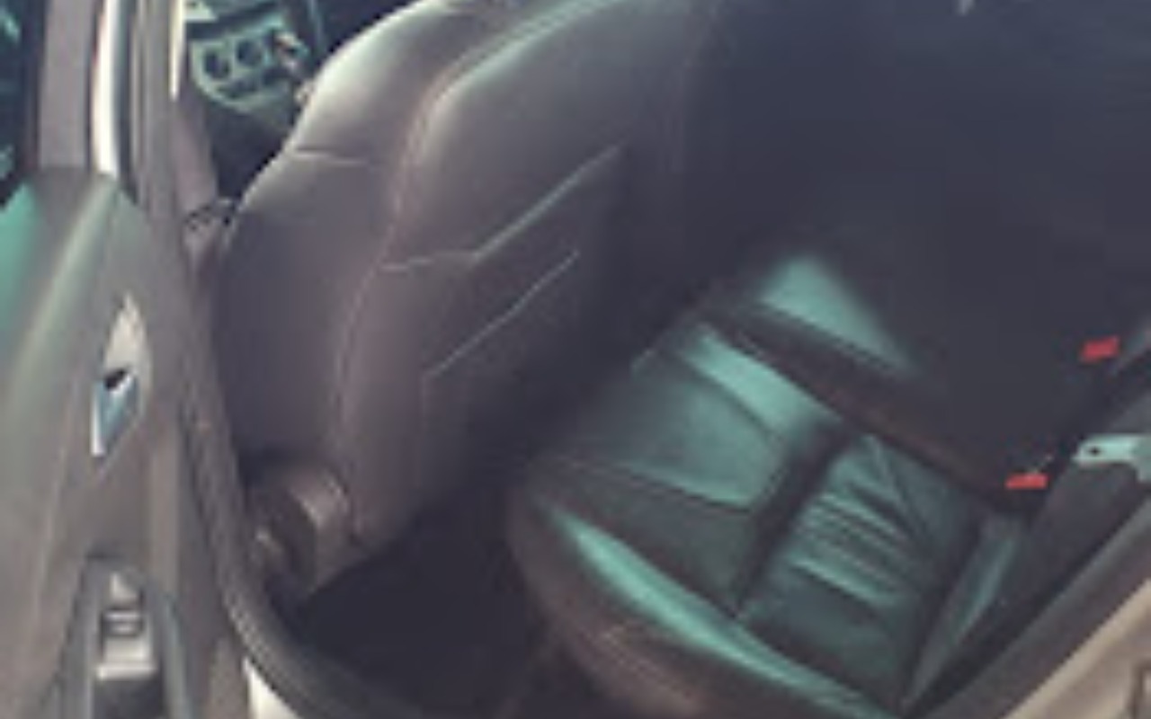imagem-https://www.socarrao.com.br/sc-vehicle-images-prod/3096713/1786213560509-SU1HLTIwMjYwODA4LVdBMDM0NC5qcGc.jpg