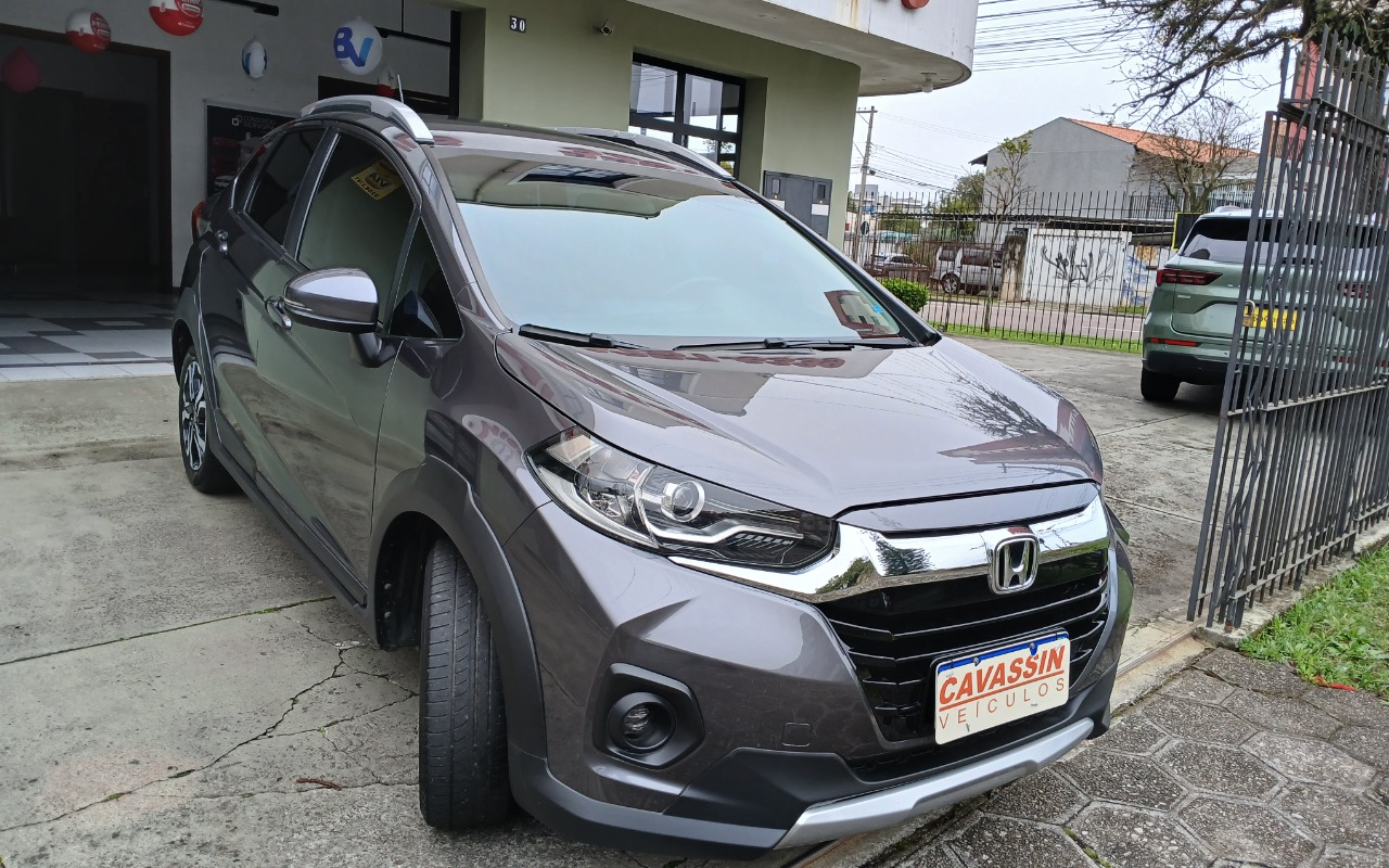 imagem-https://www.socarrao.com.br/sc-vehicle-images-prod/3104964/1786191587581-MTc4NjE5MDQyMzU3MTY5OTU4Nzc3OTQ0NjQ5Mjk0MjguanBn.jpg