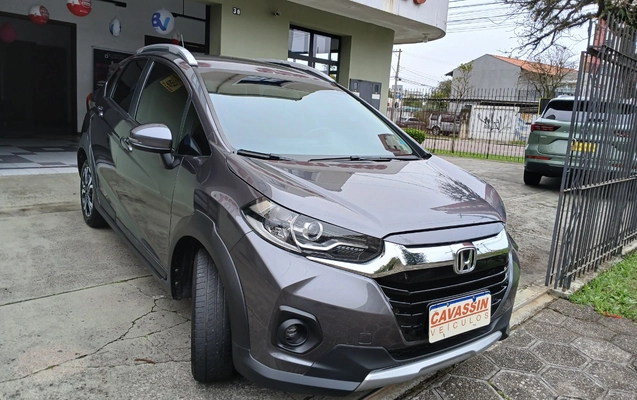 imagem-https://www.socarrao.com.br/sc-vehicle-images-prod/3104964/1786191587581-MTc4NjE5MDQyMzU3MTY5OTU4Nzc3OTQ0NjQ5Mjk0MjguanBn.jpg