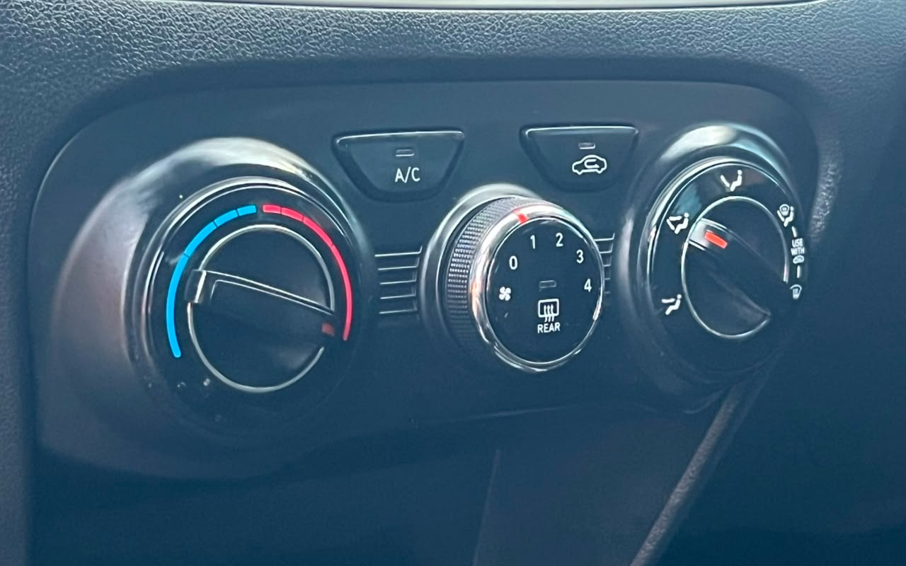 imagem-https://www.socarrao.com.br/sc-vehicle-images-prod/3104975/1786192287372-V2hhdHNBcHAgSW1hZ2UgMjAyNi0wOC0wNyBhdCAxNy4yMy40MCAoMSkuanBlZw.jpeg