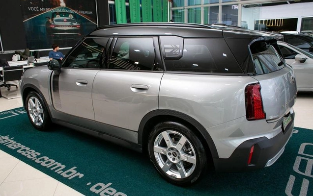 imagem-https://www.socarrao.com.br/sc-vehicle-images-prod/3105000/1788354512560-8361203_4_B_4de6afab04.jpeg