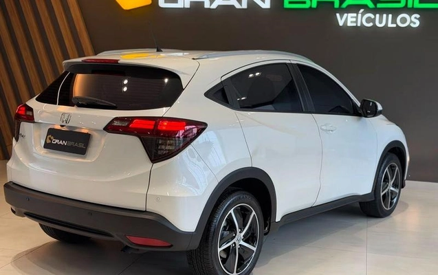 imagem-https://www.socarrao.com.br/sc-vehicle-images-prod/3105039/1788956208462-8361243_11_B_154e29123f.jpeg