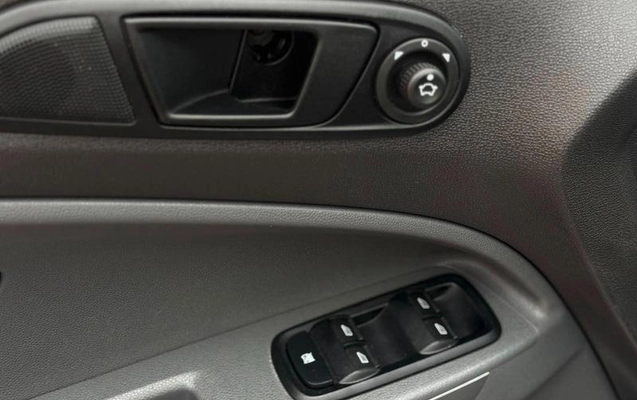 imagem-https://www.socarrao.com.br/sc-vehicle-images-prod/3105099/1790110099534-8358364_8_B_a9b55789d1.jpeg