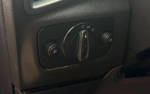 imagem-https://www.socarrao.com.br/sc-vehicle-images-prod/3105099/1790110099535-8358364_3_B_99b8415223.jpeg