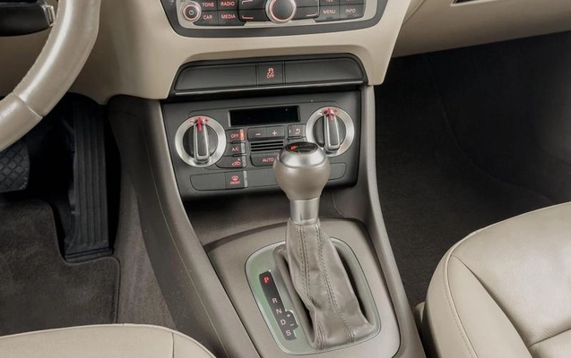 imagem-https://www.socarrao.com.br/sc-vehicle-images-prod/3105121/1788965749780-8326779_12_B_c2f7db3616.jpeg