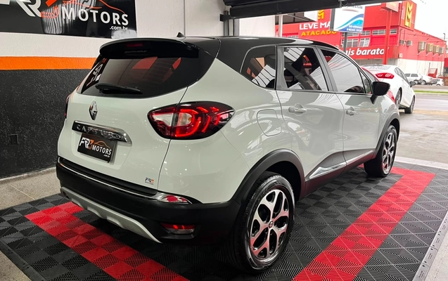 imagem-https://www.socarrao.com.br/sc-vehicle-images-prod/3105175/1786195942493-V2hhdHNBcHAgSW1hZ2UgMjAyNi0wOC0wNiBhdCAwOS4zNi41NC5qcGVn.jpeg
