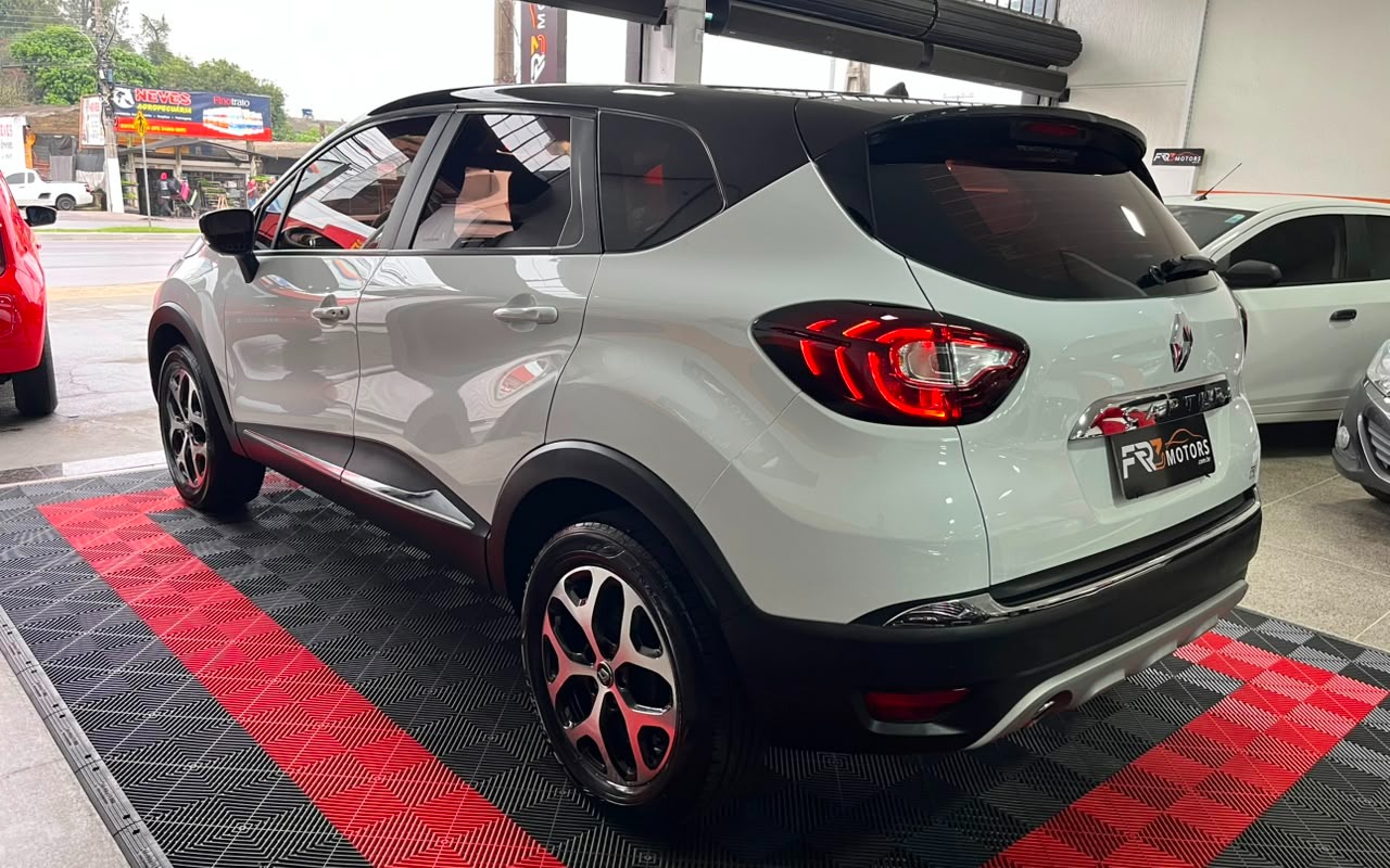 imagem-https://www.socarrao.com.br/sc-vehicle-images-prod/3105175/1786195942685-V2hhdHNBcHAgSW1hZ2UgMjAyNi0wOC0wNiBhdCAwOS4zNi41NCAoMikuanBlZw.jpeg