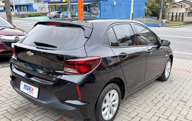 imagem-https://www.socarrao.com.br/sc-vehicle-images-prod/3105185/1786196222662-003_5307f37b4117f6f324ea8a6308d6a9d7.jpeg