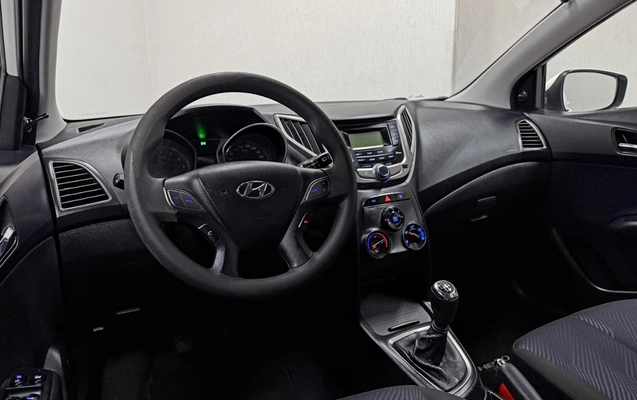imagem-https://www.socarrao.com.br/sc-vehicle-images-prod/3105217/1786197044130-aW1hZ2UwMDAwNi5qcGc.jpg