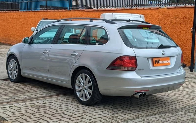 imagem-https://www.socarrao.com.br/sc-vehicle-images-prod/3105280/1786197941269-8030102_14_B_47c959c09e.jpeg