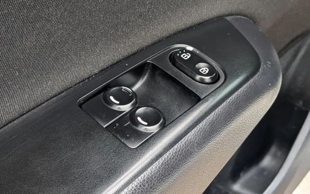 imagem-https://www.socarrao.com.br/sc-vehicle-images-prod/3105284/1786197945466-8167485_3_B_0829449fc0.jpeg
