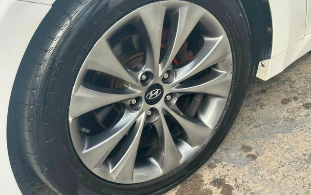 imagem-https://www.socarrao.com.br/sc-vehicle-images-prod/3105291/1786197952207-8306910_2_B_3fd27d80ff.jpeg