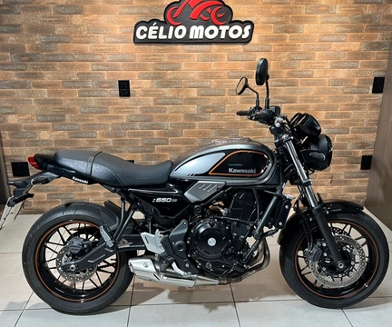 KAWASAKI Z 650 RS 2023 Cinza — foto 1 de 3