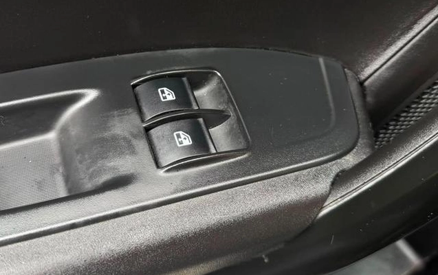 imagem-https://www.socarrao.com.br/sc-vehicle-images-prod/3105306/1786198331299-8183308_3_B_6802df0870.jpeg