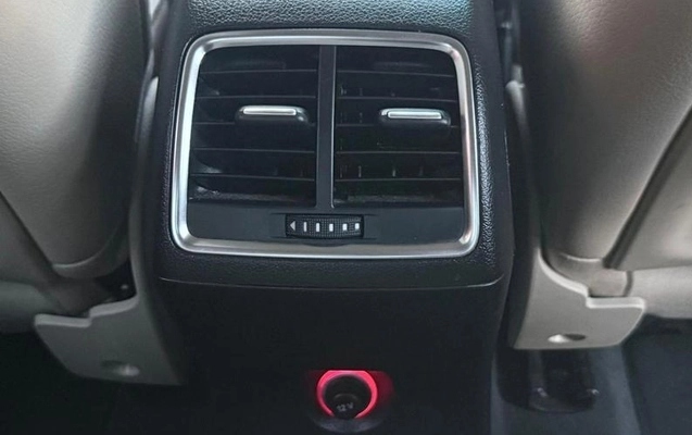 imagem-https://www.socarrao.com.br/sc-vehicle-images-prod/3105308/1786198451381-7695116_13_B_038382eba1.jpeg