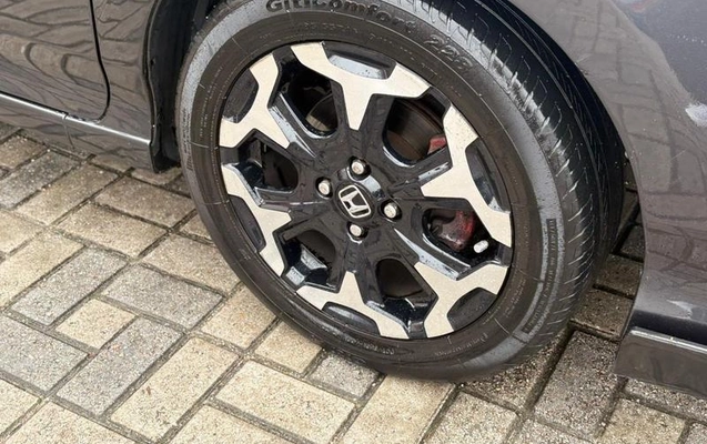 imagem-https://www.socarrao.com.br/sc-vehicle-images-prod/3105320/1786198632466-8039272_12_B_48766b751f.jpeg