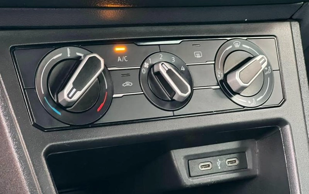 imagem-https://www.socarrao.com.br/sc-vehicle-images-prod/3105335/1786198983237-8327210_5_B_ee5c9a96e7.jpeg