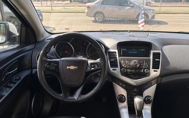 imagem-https://www.socarrao.com.br/sc-vehicle-images-prod/3105344/1786199146659-8031669_7_B_06d26ce821.jpeg