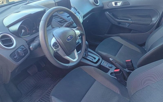imagem-https://www.socarrao.com.br/sc-vehicle-images-prod/3105357/1786199384511-8003138_10_B_17e0570573.jpeg