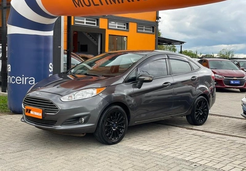 Ford Fiesta 2017 Cinza — foto 1 de 3
