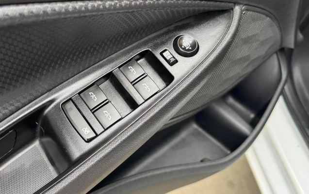imagem-https://www.socarrao.com.br/sc-vehicle-images-prod/3105365/1786199566609-8172420_1_B_75bae00018.jpeg