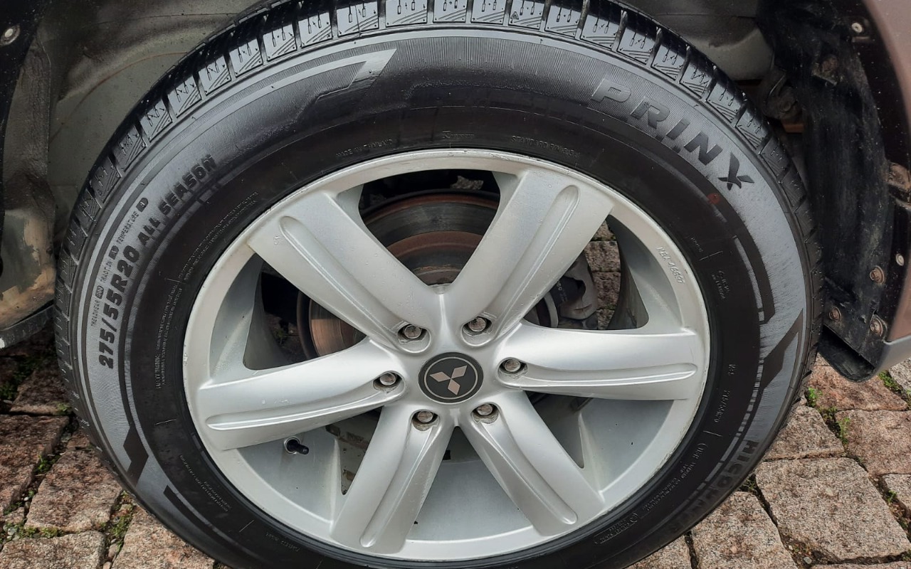imagem-https://www.socarrao.com.br/sc-vehicle-images-prod/3105368/1786199656691-V2hhdHNBcHAgSW1hZ2UgMjAyNi0wOC0wOCBhdCAxMC4xNS4wNCAoMSkuanBlZw.jpeg