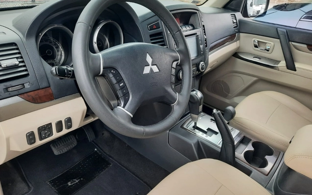 imagem-https://www.socarrao.com.br/sc-vehicle-images-prod/3105368/1786199657108-V2hhdHNBcHAgSW1hZ2UgMjAyNi0wOC0wOCBhdCAxMC4xNS4wNi5qcGVn.jpeg