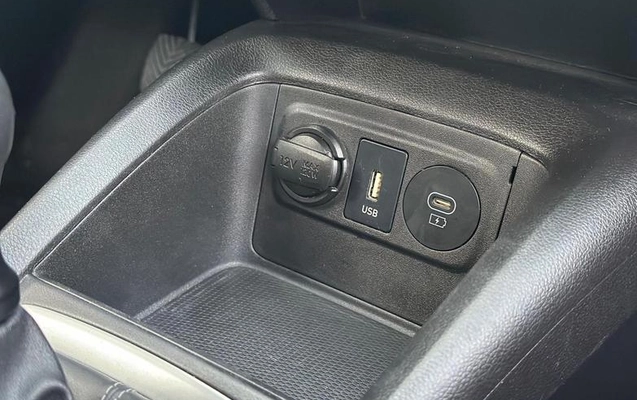 imagem-https://www.socarrao.com.br/sc-vehicle-images-prod/3105370/1786199678553-7002011_4_B_d69124c3bf.jpeg